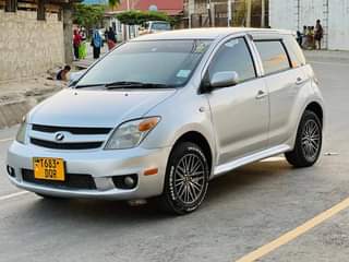 A picture of TOYOTA IST