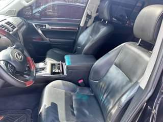 A picture of Lexus GX460