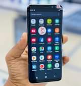 A picture of SAMSUNG S8