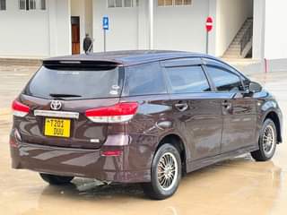 A picture of Toyota wish