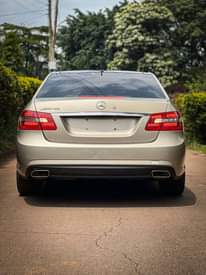 A picture of Mercedes Benz