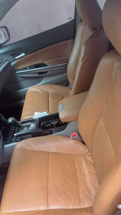 A picture of Honda Accord 2012