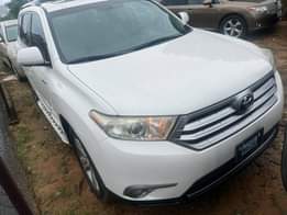 A picture of BELGIUM GRADE 2013 KEYLESS TOYOTA HIGHLANDER FOR SALE EVERYTHING SOFT