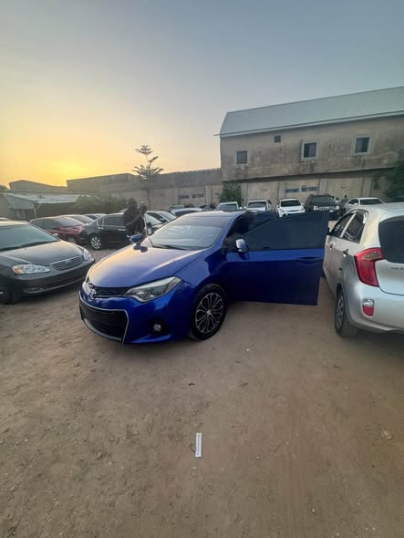 A picture of TOYOTA COROLLA 2016