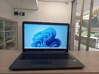 A picture of Laptop HP 250 G7 i3 7th Gen