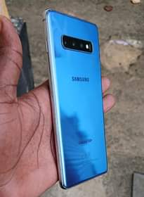 A picture of Samsung Galaxy s10 plus 128Gb BEI TZS 245 000 TU
