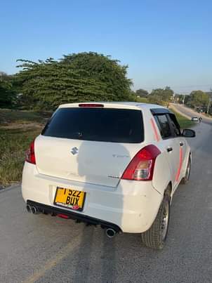 A picture of SUZUKI SWIFT