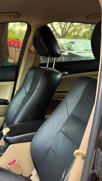A picture of Honda accord 2012