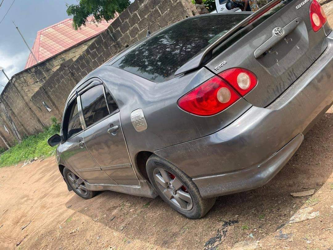 A picture of Toyota Corolla sport 06 is available