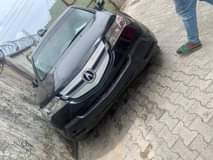 A picture of Acura MDX 2012