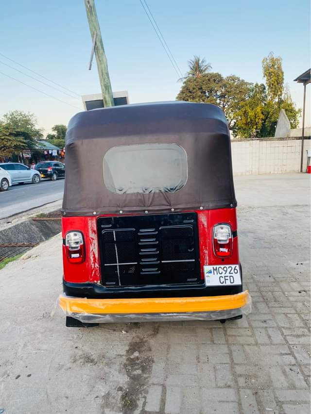 A picture of DELUXE MKWAJJ