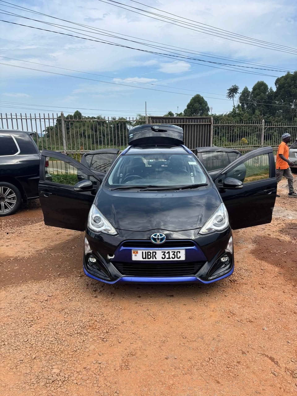 A picture of Toyota aqua urban 2015 hybrid 38m 0779 146 111