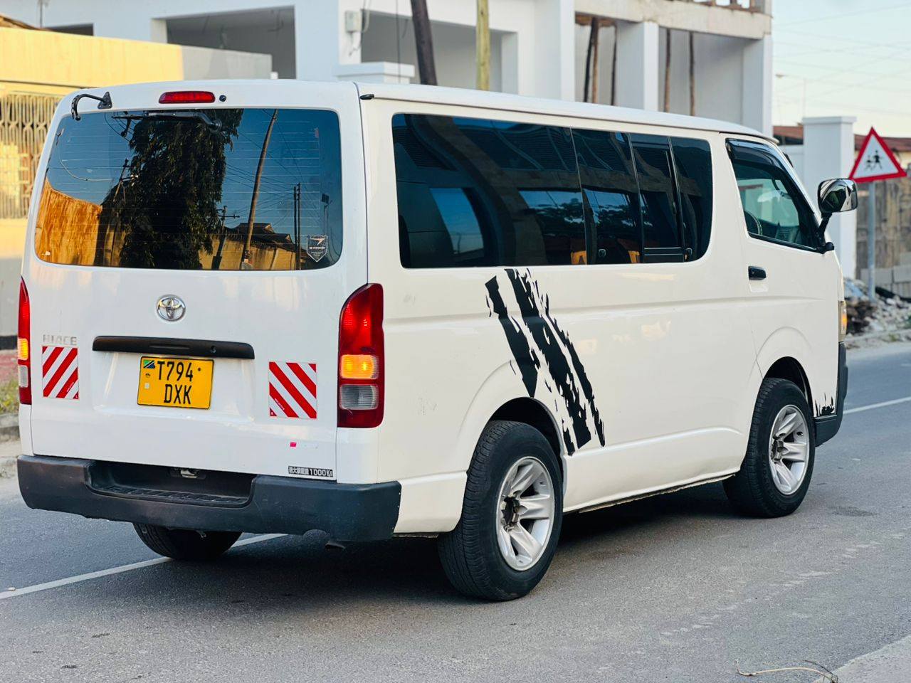 A picture of HIACE QUANTUM