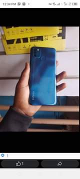 A picture of AM SELLING AN INFINIX SMART6PLUS 32GB