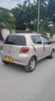 A picture of Toyota vits old model gari nzuri sana ni mpya imetunzwa
