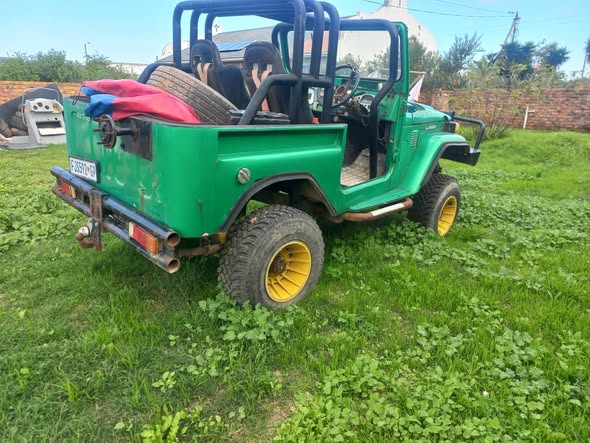 toyota land cruiser