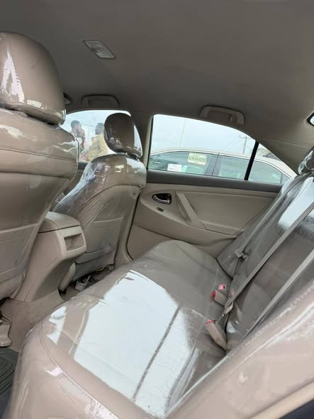 A picture of 2010 Foreign used Toyota Camry