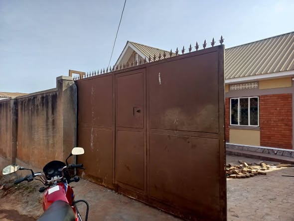 A picture of House for sale in Namasuba Kikajo on Entebbe Rd