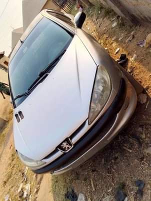 A picture of 2004 Peugeot 206 Ghjj