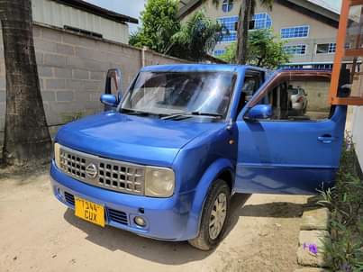 A picture of Nissan cube