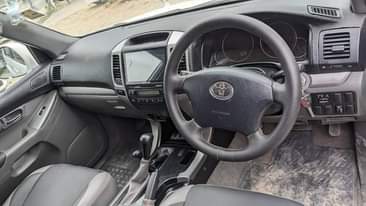 A picture of Prado diamond Engine 3rz petrol Full AC full document Bei