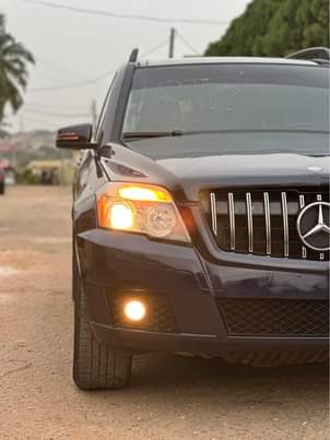 A picture of foreign use GLk 350 2011