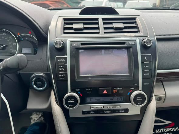 A picture of 2012 Foriegn used Toyota Camry XLE 15million
