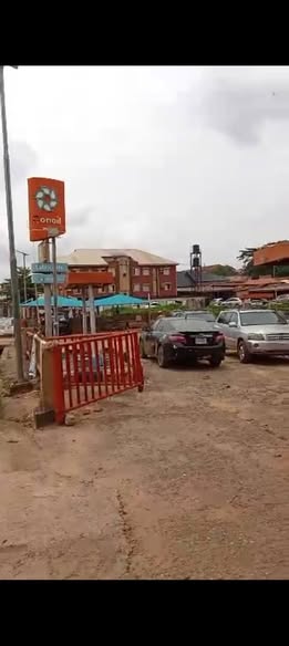 A picture of Conoil filling station