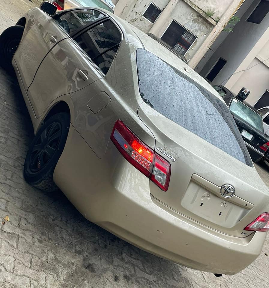 A picture of Distress 2010 Toyota Camry