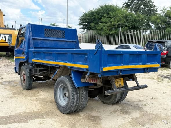 A picture of MITSUBISHI CANTER TIPPER CONTACT 0702 900 988 OR 0614 000