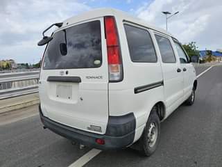 A picture of TOYOTA NOAH 0652564588