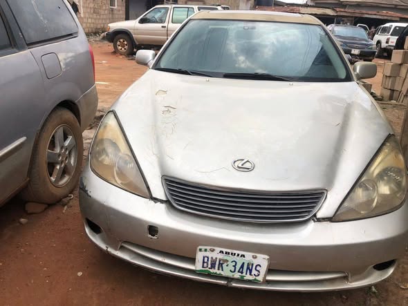 A picture of Lexus ES330