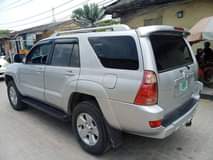 A picture of 2003 TOYOTA 4RUNNER