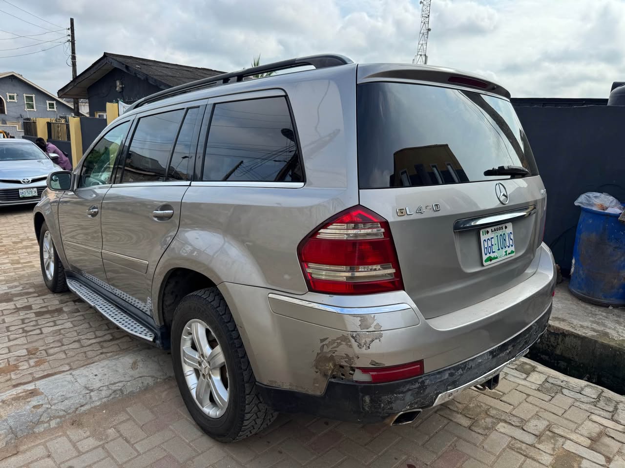 A picture of Mercedes Benz gl450