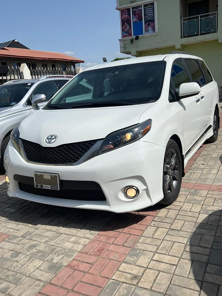 A picture of Direct tokunbo