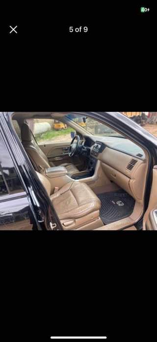 A picture of Honda pilot 05