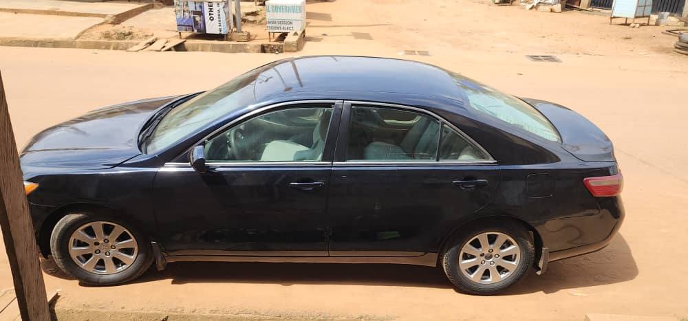 A picture of Sharp sales of 2008 Toyota Camry
