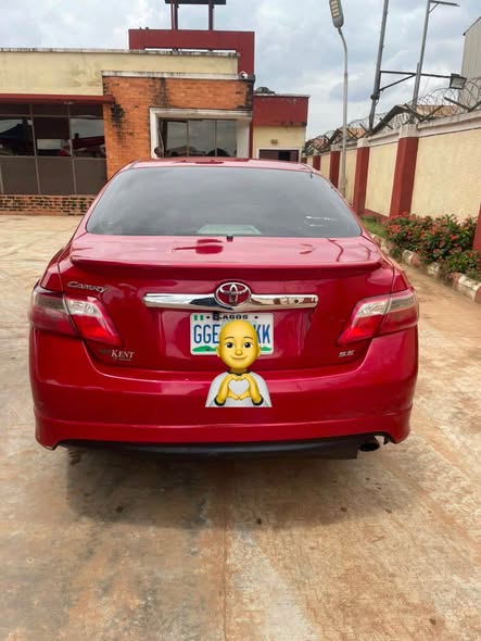 A picture of TOYOTA CAMRY 2009