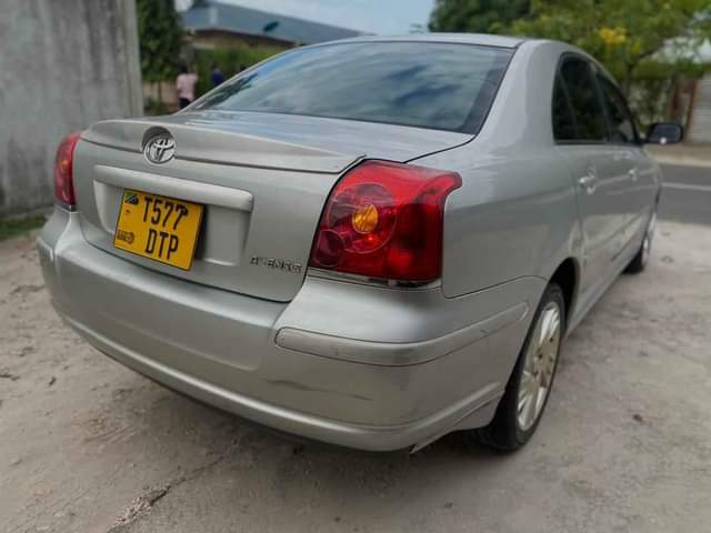 A picture of Toyota avesins