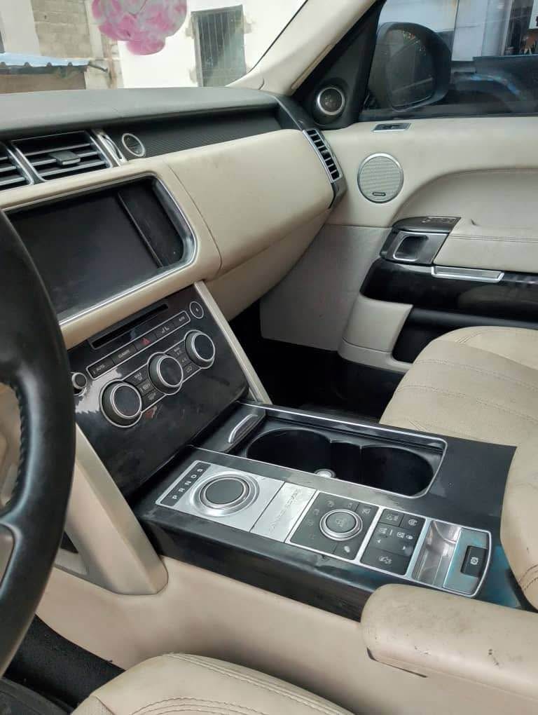 A picture of Range Rover hse 2014