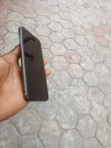 A picture of iPhone x working perfectly with face id