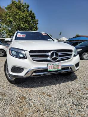 A picture of Where Luxury Lives Foreign Used 2019 Mercedes Benz GLC300 Fullest
