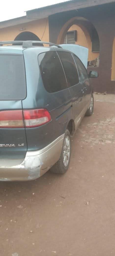 A picture of Toyota Sienna