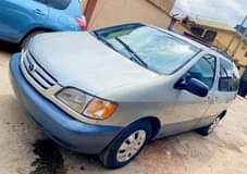 A picture of Foreign used Toyota Sienna 2001 Accident free Price 3 5M