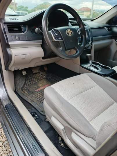 A picture of Belgium standard Toyota Camry se 2013