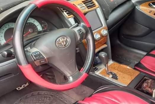 A picture of Toyota Camry SE 2010