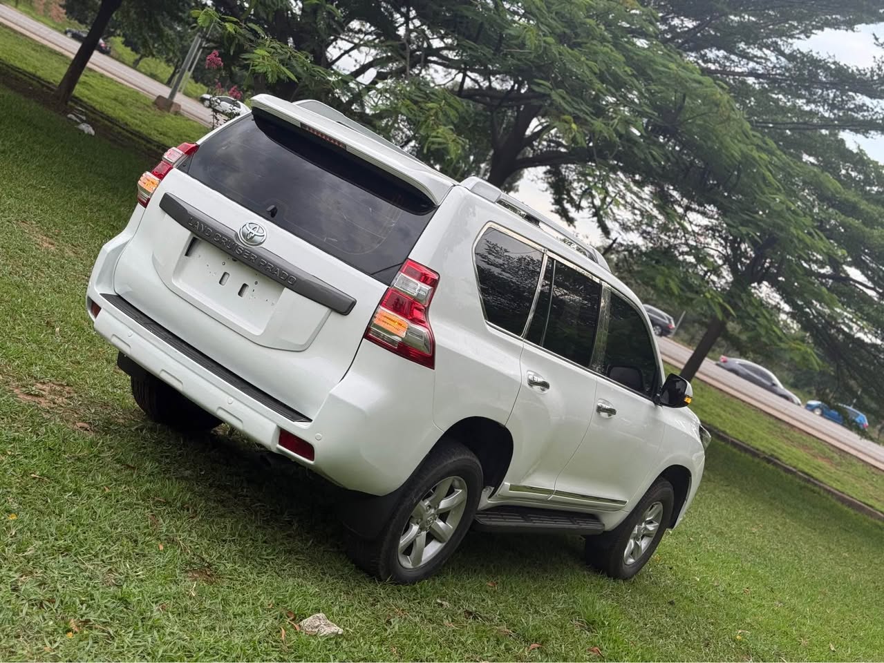 A picture of Toyota Prado