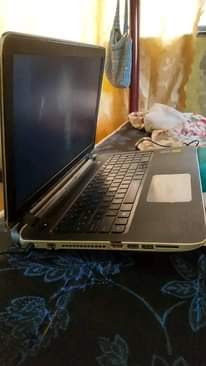 A picture of Hp 15 laptop mtambo wa magame