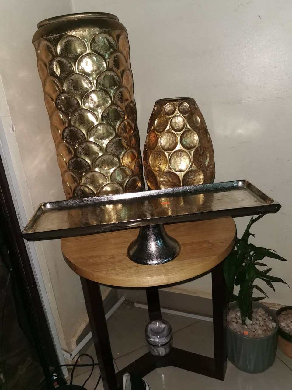 A picture of Antiques and Interior Decor 256 789 925463