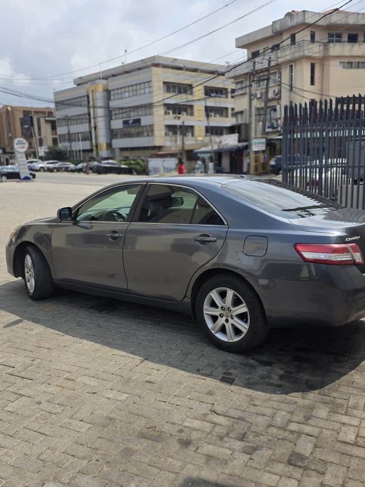 A picture of Nigeria used Toyota Camry 2010